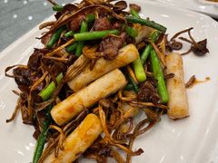 -侬佳蒸菜馆(听潮店)