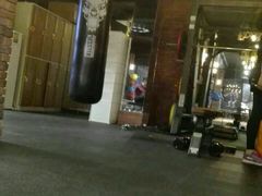 -GYMPLUS私教健身会馆(大悦城店)