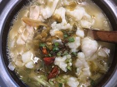 -周鱼小馆石锅酸菜鱼(活力汇店)