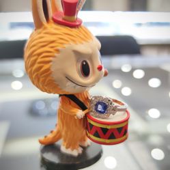 -威德钻石-克拉钻大本营(南京东路店)
