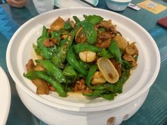 辣椒炒肉-呷湘厨·鱼汤捞饭·剁椒鱼头·辣椒炒肉(国家会展中心店)