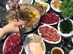 -一鼎牛鲜活牛肉城(晋江海峡国际食品城店)