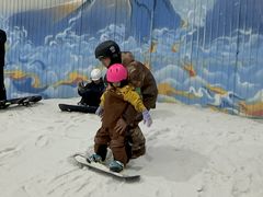 -乔波室内滑雪场