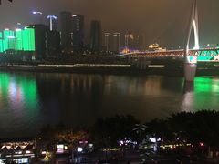 -屋顶顶城市·江景酒店-客房部