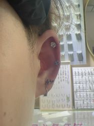 点击看大图 -AI艾耳·专业手工耳洞·穿孔美学馆