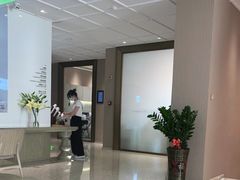 -柏乐口腔医院·舒适化无痛种植牙中心(东盟商务区院)