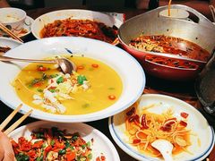 -川流不息·地道川菜·小龙虾(松东路店)