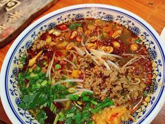 -爆炸头阿姨小四川正宗川味小吃(无任何分店)
