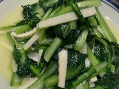 -八府香鸭·啫啫煲(华山路店)