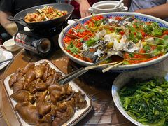 -湘潭九龙鱼头店(城南西路店)