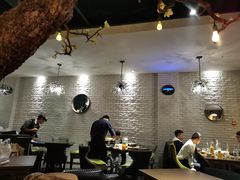 大堂-梧桐树下(云锦世家店)