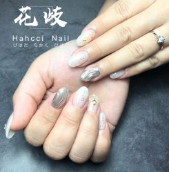 -花岐款式专研健康美甲沙龙