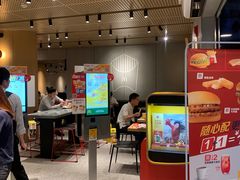 -麦当劳(中山公园龙之梦店)