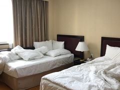 -燕山大酒店