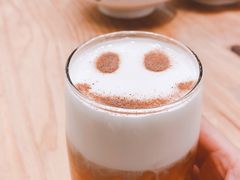 玫瑰花茶奶盖-塔哈尔·新疆盛宴(城西银泰店)