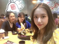 -肥肥虾庄·金牌油焖大虾(杨园滨江时代walk店)