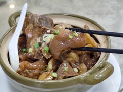 红焖猪脚-东江客家情食府