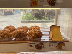 -85度C(生甜甜圈研究工坊·上海平凉店)