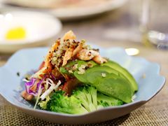 牛油果藜麦沙拉佐意大利油醋汁-Wei菋·Le Bistrot