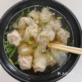 建华路上的人气烤鸭店和汤包店~