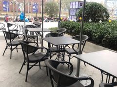露天位-星巴克臻选(上海长风大悦城店)