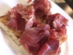 帕尔马火腿/ 软烤吐司/自制酸-wineapp葡萄酒餐吧(外滩金融中心店)