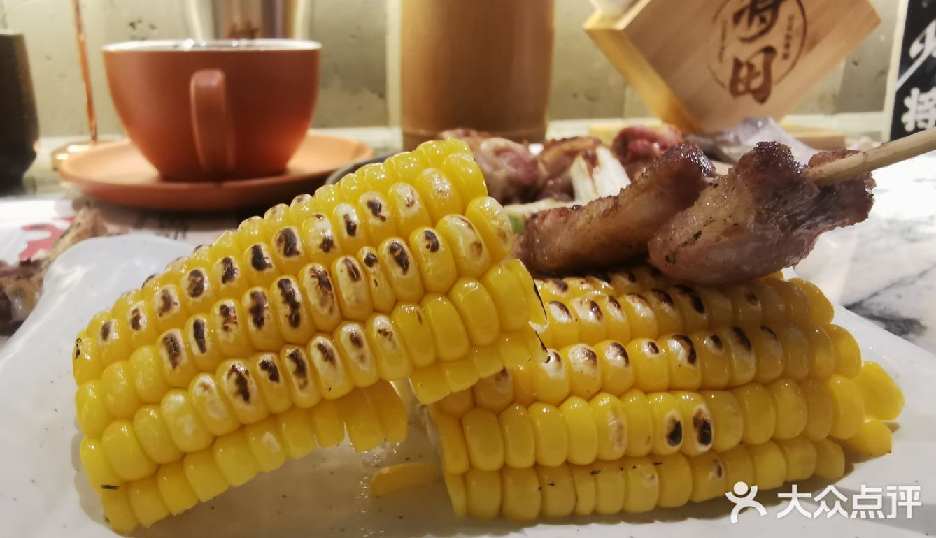 朋友相约附近就过来了！环境:日式料理风格