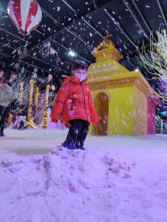 -圣名游乐城冰雪大世界