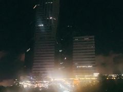 -英雄广场