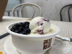 草莓梦幻雪双皮奶-满记甜品(静安大悦城店)