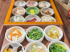 -良米山·云南野生菌过桥米线(上海首店)