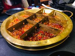 -沸炉重庆老火锅(军事博物馆店)