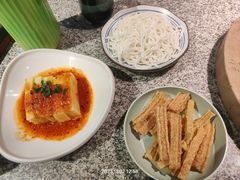 德宏黄凉豆粉-云荷里·蒸汽石锅鱼·云南菜(中发百旺店)