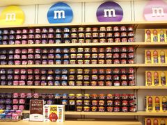 -m豆巧克力世界(上海世茂广场店)