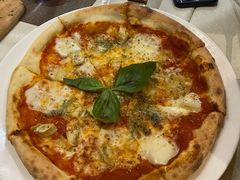 布拉塔奶酪与圣丹尼火腿披萨-BONAZZA 意大利餐厅