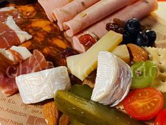 -Line 咖啡(石厦花园店)