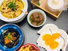 香炸臭豆腐-火宫殿·湘菜小吃·商务宴请·生日聚会(市府店)