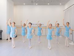 -星光舞蹈艺术中心