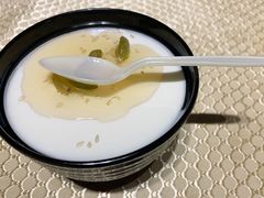 手工自制酸奶-巴扎美食·新疆菜·西域歌舞表演餐厅(新疆大厦店)