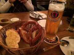 德式咸面包-宝莱纳啤酒花园餐厅PAULANER BRAUHAUS Nanjing(广州路店)