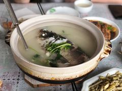 -天乐农家鱼头王(天目湖店)