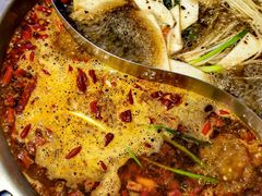 菌汤鸳鸯锅-沸炉重庆老火锅(军事博物馆店)