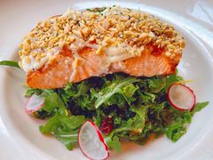 杏仁三文鱼沙拉-The Cheesecake Factory 芝乐坊餐厅(王府中環店)