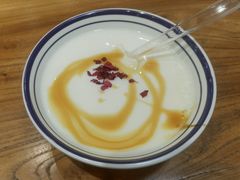 -云阿蛮云南生烫牛肉米线(奉贤路店)