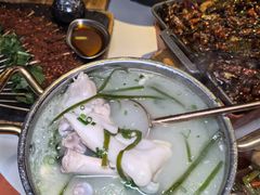 -何师烧烤Pro ·江湖川菜·小龙虾·精酿(太古里旗舰店)