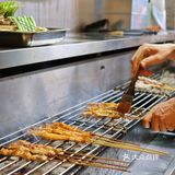 宵夜好去处|氛围感满满的地摊烧烤🍢