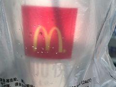 椰子水-麦当劳(中山公园龙之梦店)