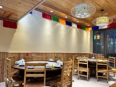 -乡土特色.冷锅鱼.牦牛肉汤锅