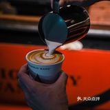 汕头探店 | 公路咖啡🟧帅气小哥在线拉花