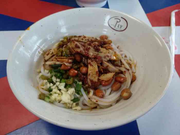 胖子卤粉(源味街店)-"这家店就在江边上,在永州这算是很有名的卤.